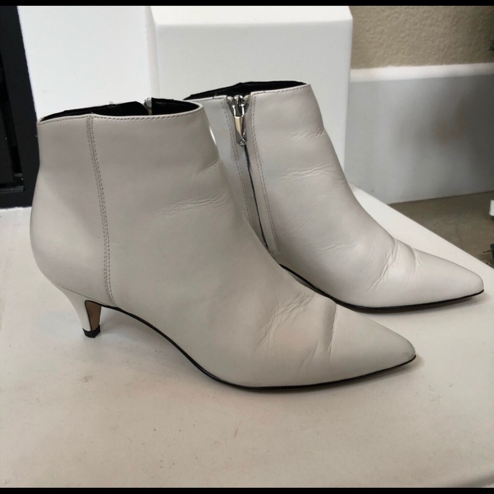 Sam Edelman Booties Size 6